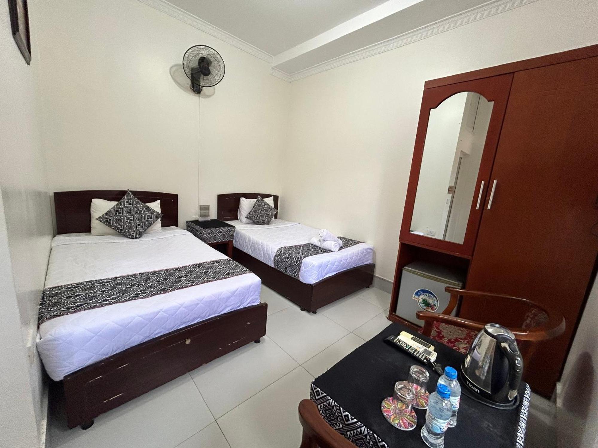 Frontier Hostel & Tours Diện Biên Phủ Buitenkant foto